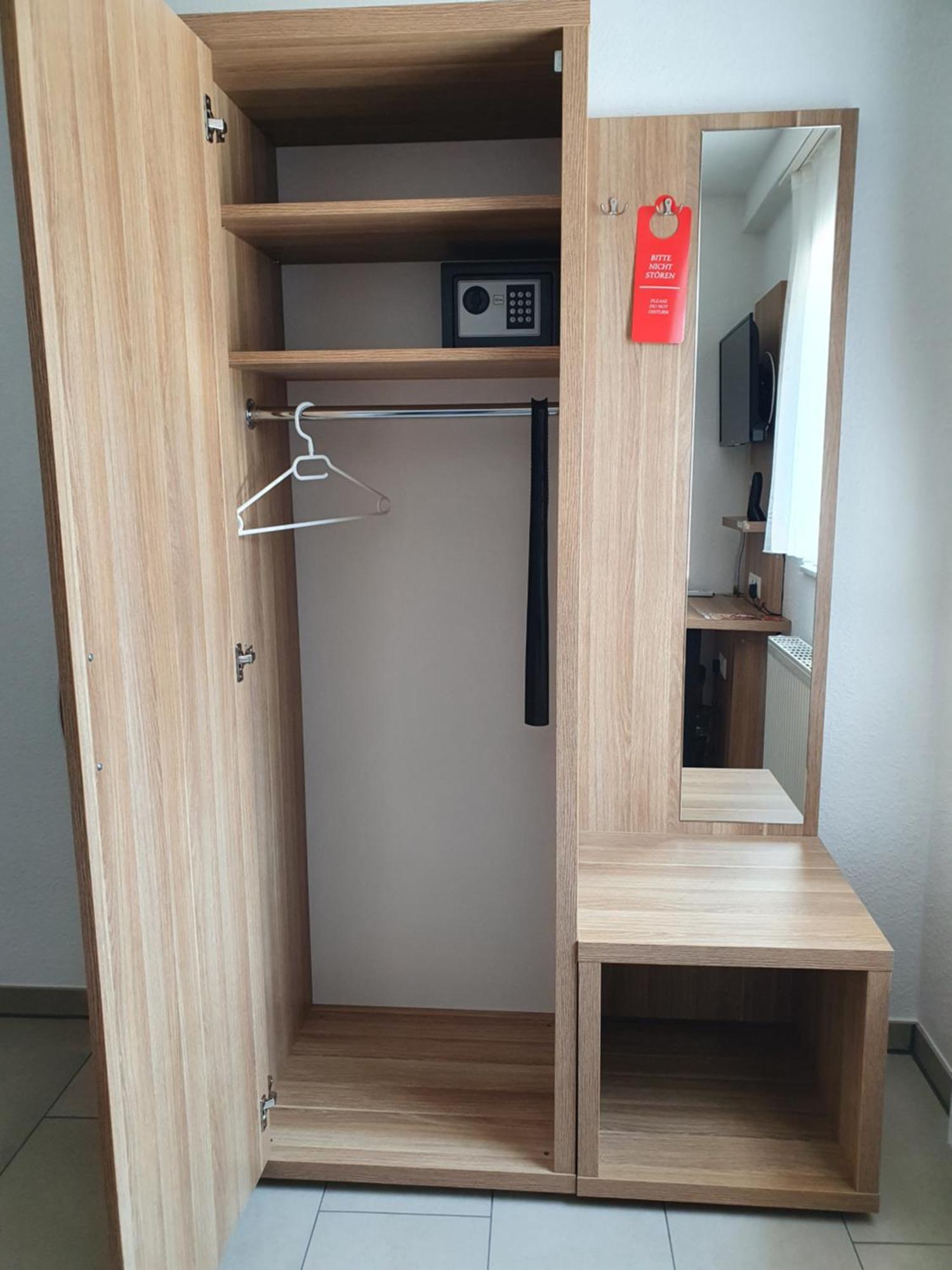 Gap Hotel Langwedel  Phòng bức ảnh